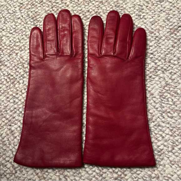 Red leather gloves - Picture 2 of 3